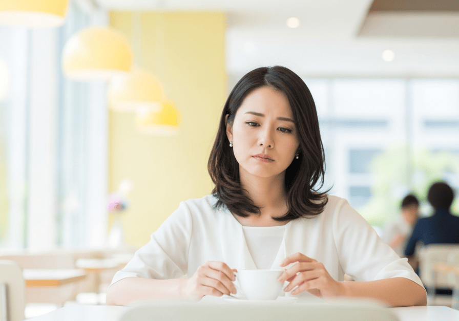 考え込む女性